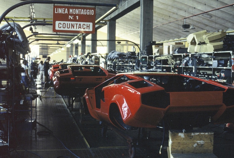 Eine Legende der Lamborghini Countach V12 Eine Legende der Lamborghini Countach V12