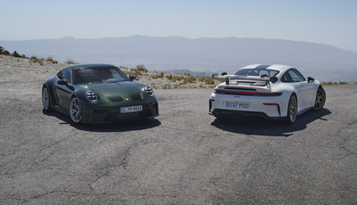 Neue Porsche Sportwagen 911 GT3 und 911 GT3 mit Touring-Paket