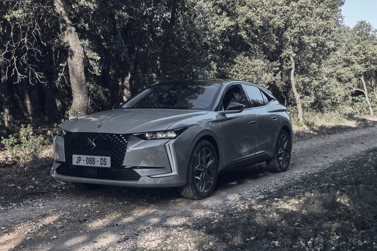 DS 4 Hybrid 136 - Teurer Spaß