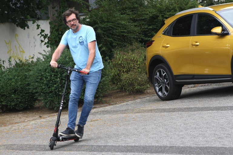 Studie zu E-Scooter-Unfällen - Fehlverhalten ist das Problem Studie zu E-Scooter-Unfällen - Fehlverhalten ist das Problem