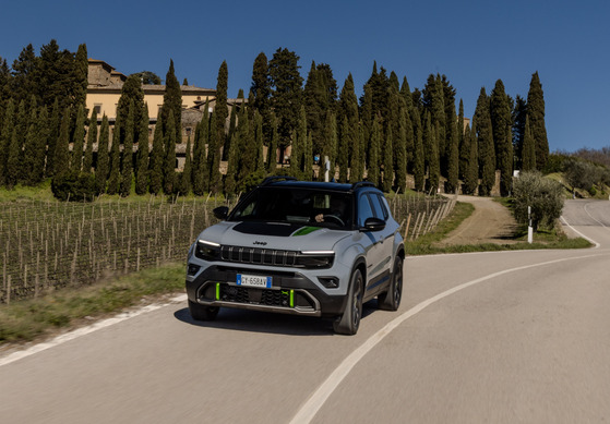 Fahrbericht: Jeep Avenger 4xe  - Elektrisch kraxeln gelernt 