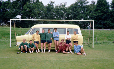 60 Jahre Ford Transit - Rotkäppchen und der Wolfsburger